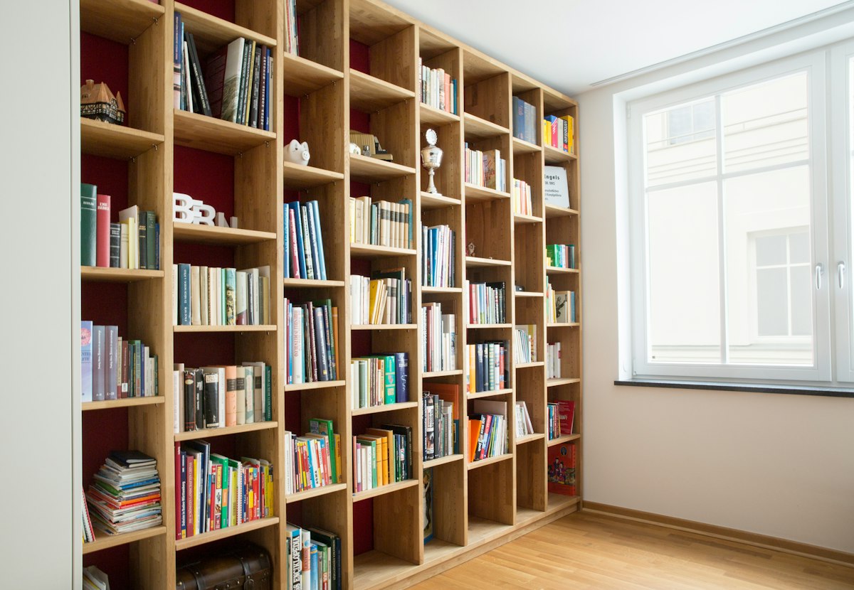 Book storage and shelving in an interior